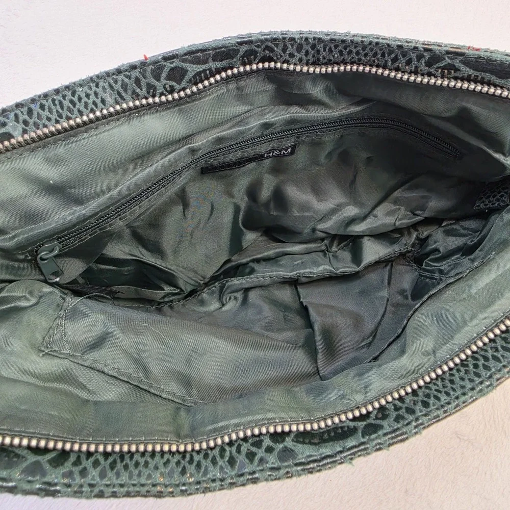 H&M Green Faux Snakeskin Clutch Wristlet Zip Pouch Evening Bag